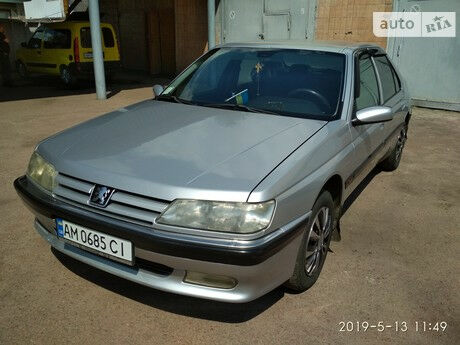 Peugeot 605 1998 года