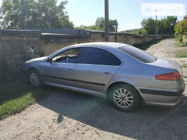 Peugeot 607 2000 року