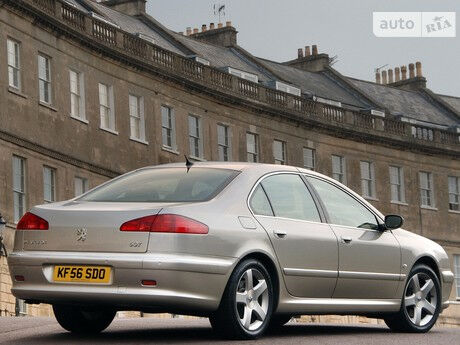 Peugeot 607 2004 року