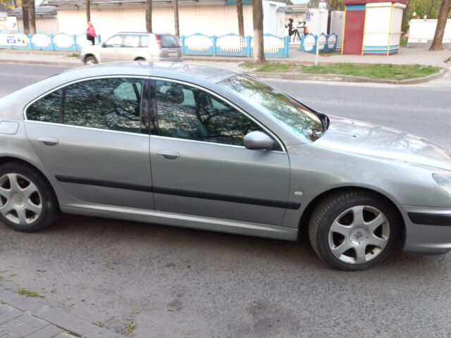 Peugeot 607 2000 року