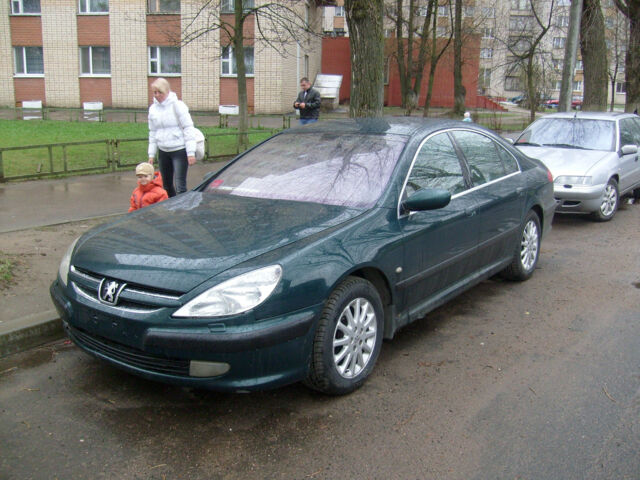 Peugeot 607 2001 року