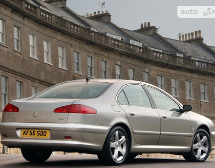 Peugeot 607 2004 року