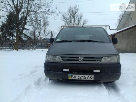 Пежо 806 1999 года Peugeot 806 1999 года