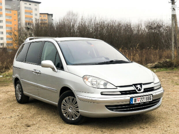 Peugeot 807 2008 года