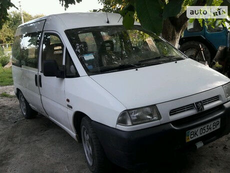 Пежо Эксперт пасс. 1998 года Peugeot Expert пасс. 1998 года