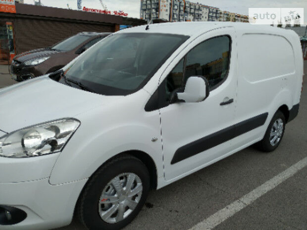 Пежо Партнер груз. 2011 года Peugeot Partner груз. 2011 года