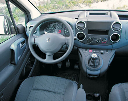 Peugeot Partner груз.-пасс. 2013 года - Фото 2 авто