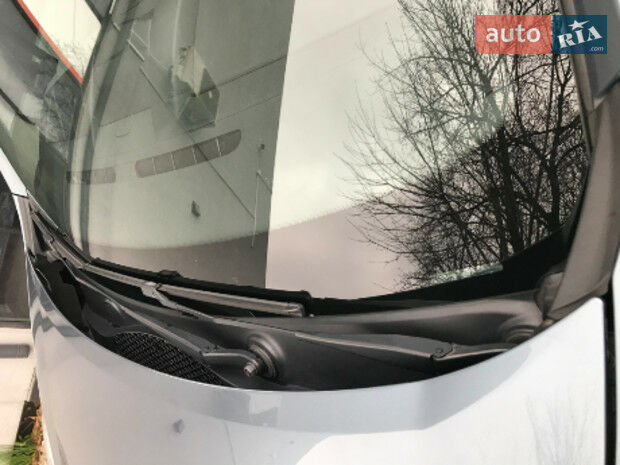 Peugeot Partner пасс. 2010 року