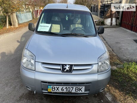 Peugeot Partner пасс. 2007 года