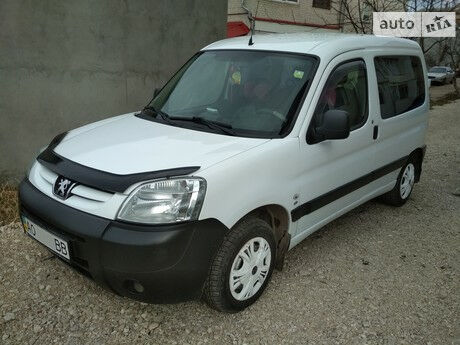 Peugeot Partner пасс. 2006 года