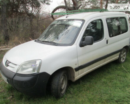 Peugeot Partner пасс. 2004 года