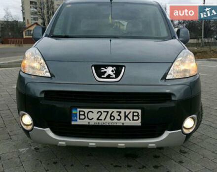 Peugeot Partner пасс. 2010 року - Фото 3 автомобіля