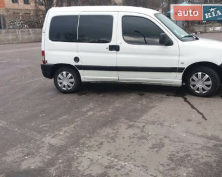 Peugeot Partner пасс. 2011 року - Фото 2 автомобіля