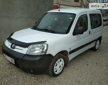 Peugeot Partner пасс. 2006 року