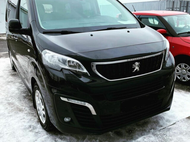 Peugeot Traveller 2019 року