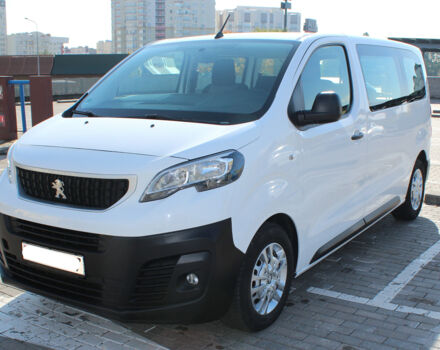 Peugeot Traveller 2018 року