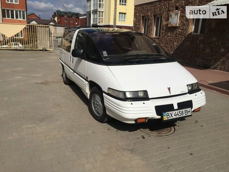 Pontiac Trans Sport 1992 года