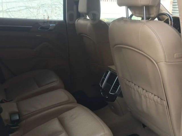 Porsche Cayenne 2012 года