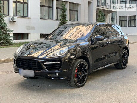 Порше Каен 2010 року Porsche Cayenne 2010 року