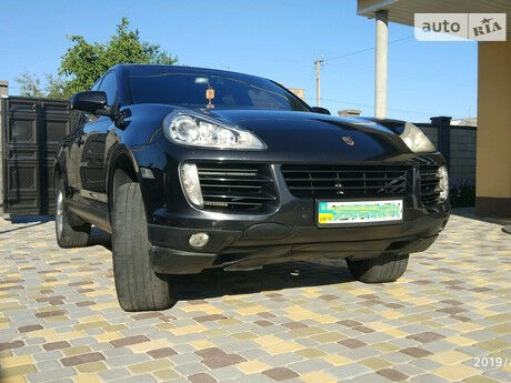 Porsche Cayenne 2010 года