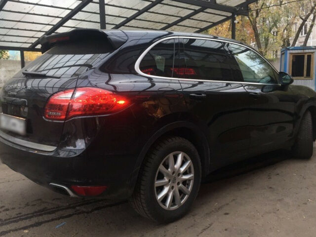 Porsche Cayenne 2011 года
