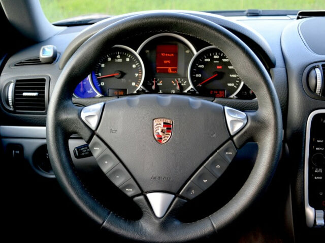 Porsche Cayenne 2003 года