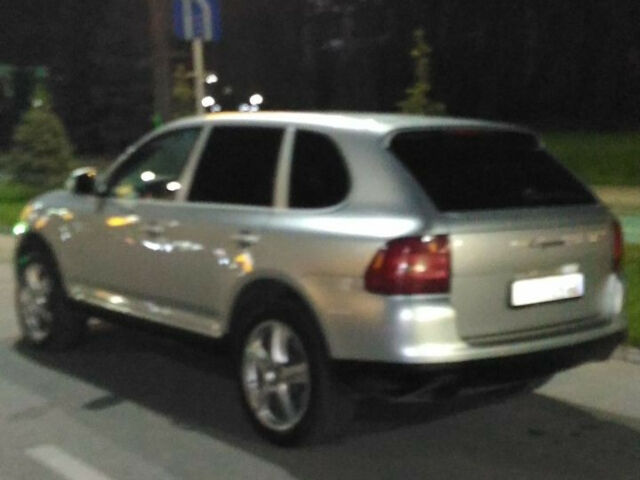 Porsche Cayenne 2004 года
