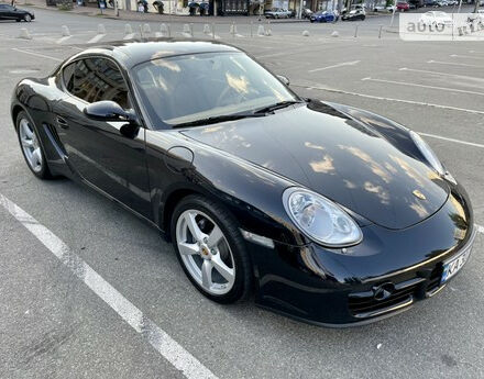 Фото на отзыв с оценкой 4.6 о Porsche Cayman 2008 году выпуска от автора "Олексій" с текстом: Божественный автомобиль. Лучший по управляемости из всех на которых ездил, а это больше 100 модел...