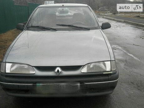 Renault 19 Chamade 1999 року