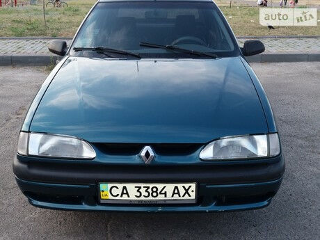 Renault 19 Chamade 1998 року