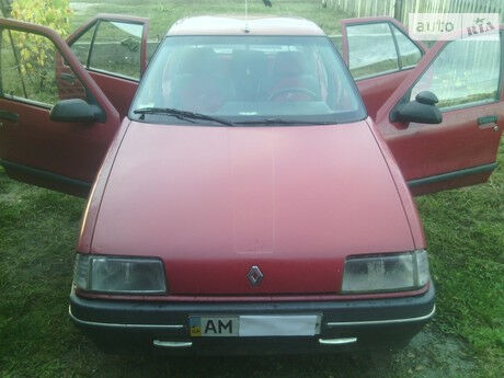 Renault 19 Chamade 1990 года