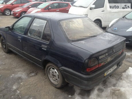 Renault 19 Chamade 1989 року