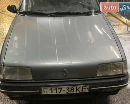 Фото на відгук з оцінкою 4   про авто Renault 19 Chamade 1989 року випуску від автора “Никита” з текстом: Резвая 1.7, максимально дешёвая по ремонту.Достаточно удобная габаритами.