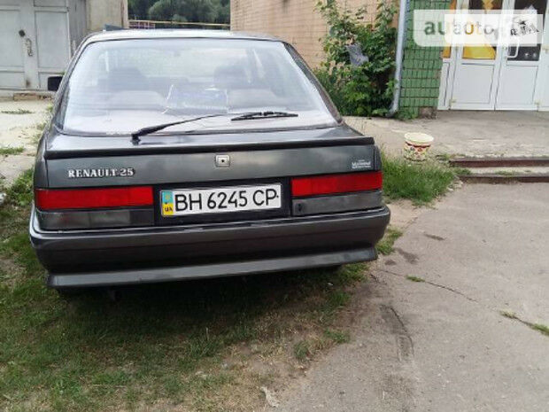 Renault 25 1989 года