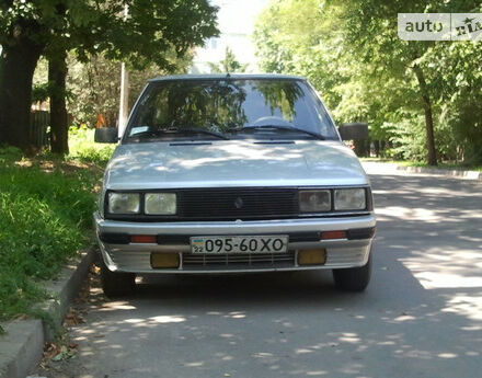 Фото на отзыв с оценкой 4.4 о Renault 9 1987 году выпуска от автора "Валерий" с текстом: Купил машину в прошлом году, катаюсь без проблем, машинка резвая, отличный клиренс и перед ведущи...
