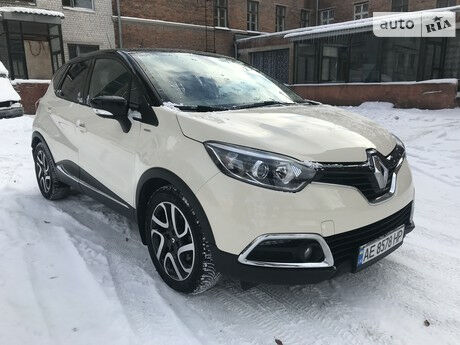 Renault Captur 2015 года