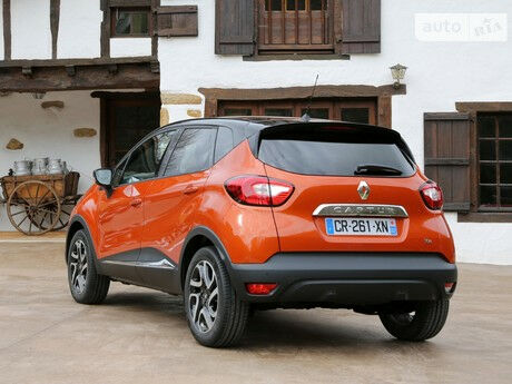 Рено Каптур 2016 року Renault Captur 2016 року