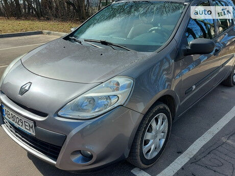 Renault Clio 2010 року