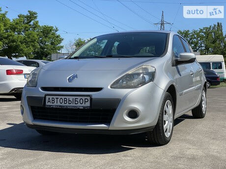 Рено Клио 2012 года Renault Clio 2012 года