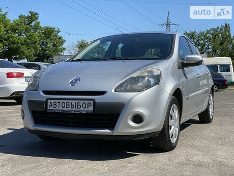 Renault Clio 2012 року