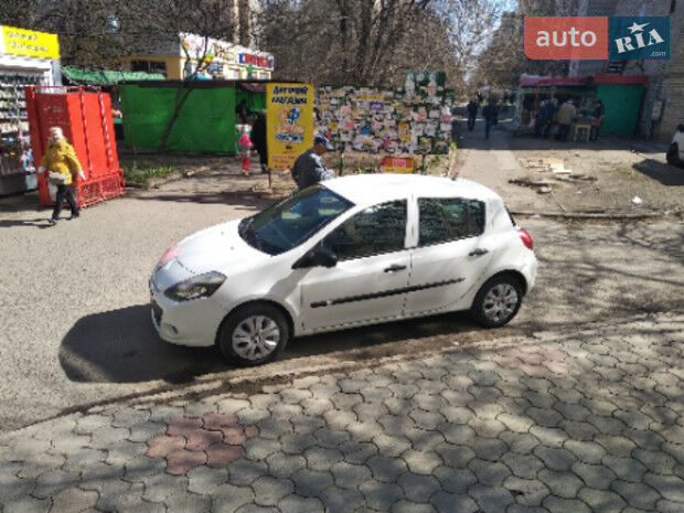 Renault Clio 2011 года