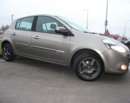 Renault Clio 2010 года - Фото 2 авто