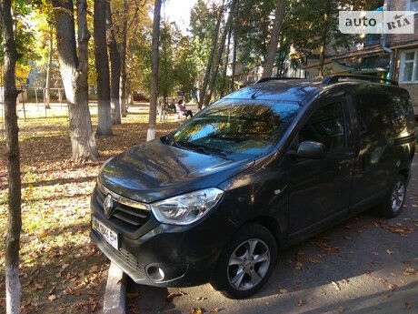 Renault Dokker пасс. 2014 року