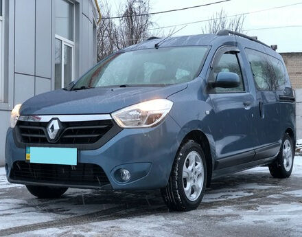 Фото на отзыв с оценкой 2.6 о Renault Dokker пасс. 2014 году выпуска от автора "Сергей" с текстом: Пользовался автомобилем больше 4 лет, проехал 48 тыс.км. Что из плохого: Автомобиль очень дорогой...