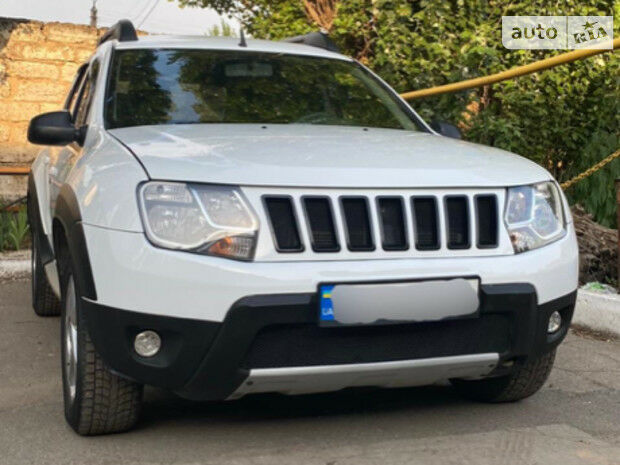 Рено Дастер 2013 року Renault Duster 2013 року