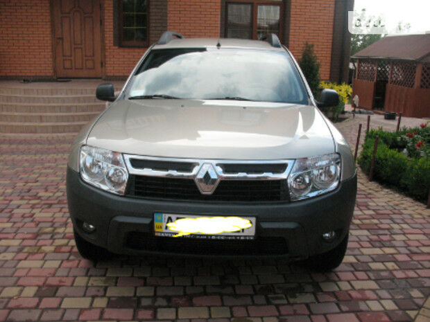 Renault Duster 2011 року