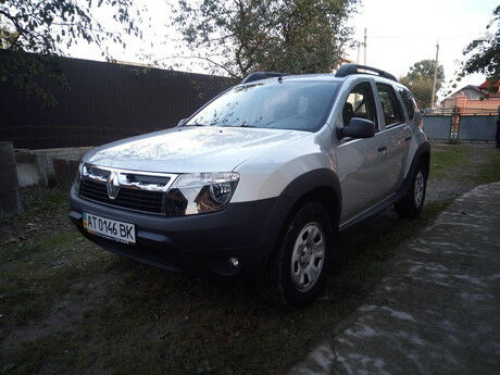 Рено Дастер 2013 року Renault Duster 2013 року
