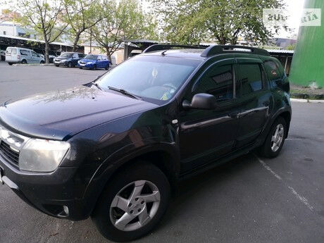 Рено Дастер 2010 року Renault Duster 2010 року