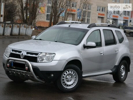 Рено Дастер 2011 року Renault Duster 2011 року