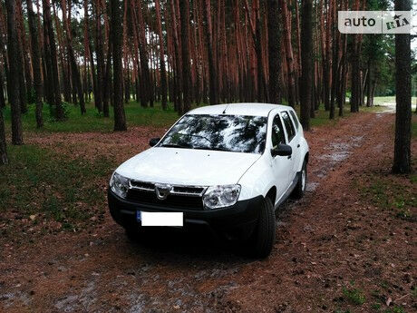 Рено Дастер 2012 року Renault Duster 2012 року